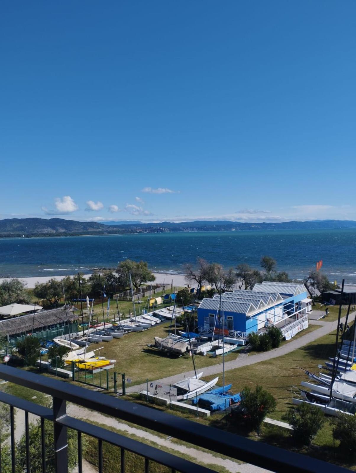 Appartamento Luxury Vista Mare Per 6 Persone A Marina Julia Exterior foto